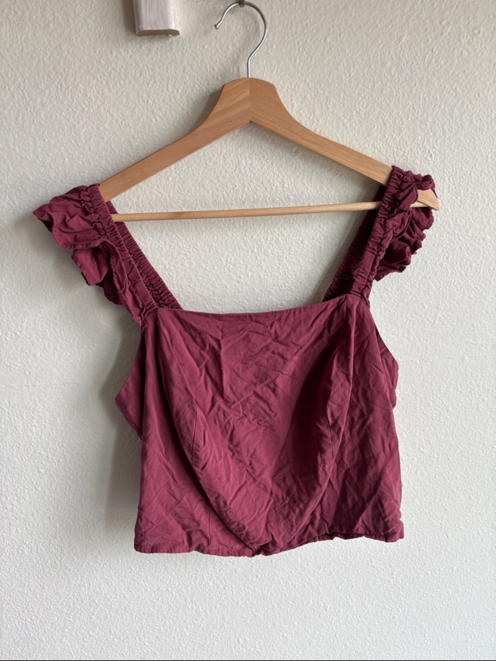 TORRID Flutter Sleeve Tank Smocked Crop Size 0 Large 12